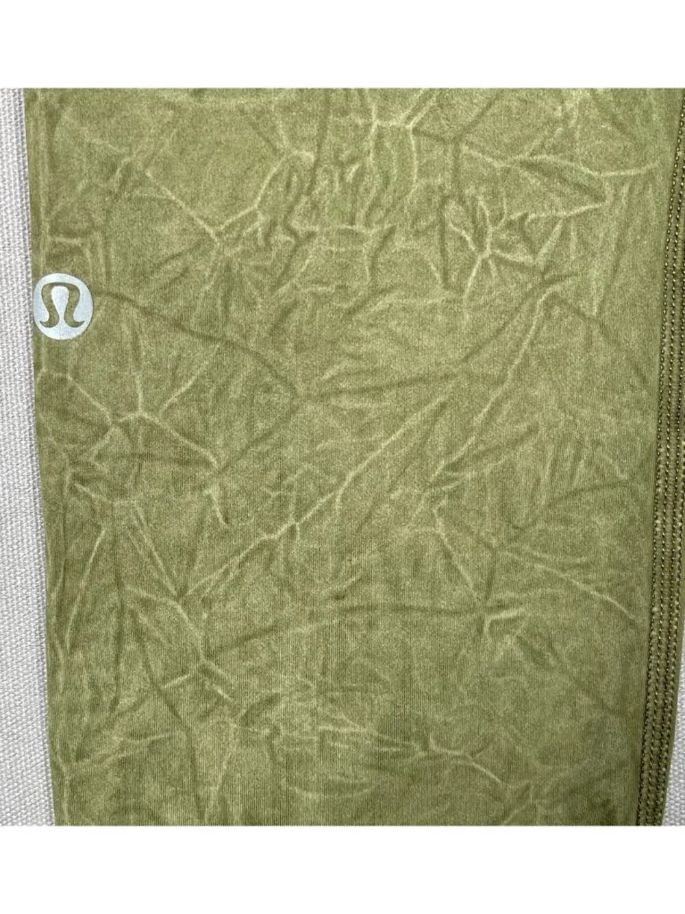 Lululemon Fast and Free High Rise Ice Dye Green Tight Leggings - Women Size 6